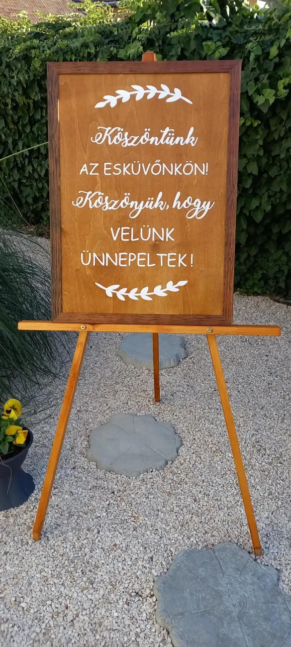 Üdvözlő tábla