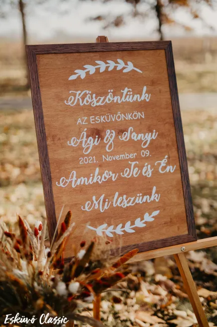 Köszöntő tábla