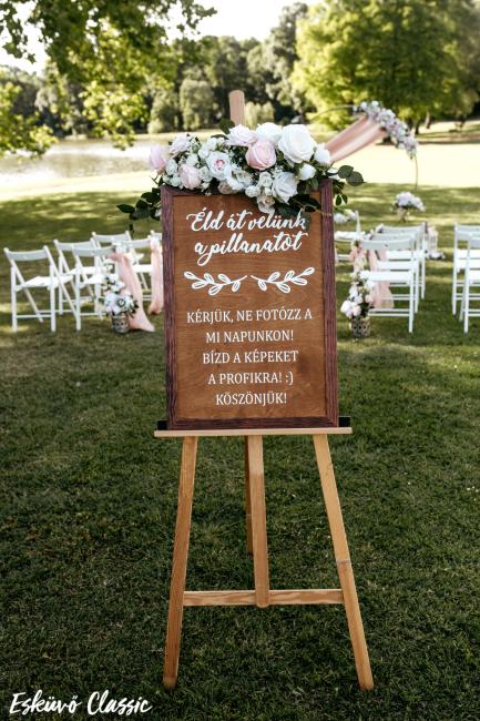 Kalligrafikus táblánk