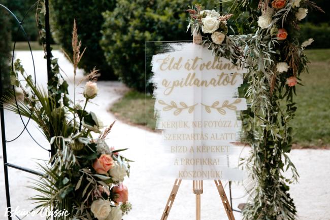 Plexi kalligrafikus táblánk