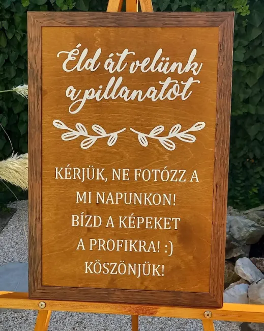 Táblák esküvőre