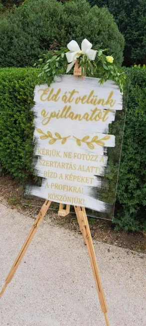 Táblák esküvőre
